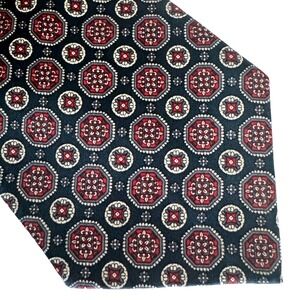 Mercedes High Fashion Medallion Myung Ju Silk Necktie Gray Burgundy Handmade